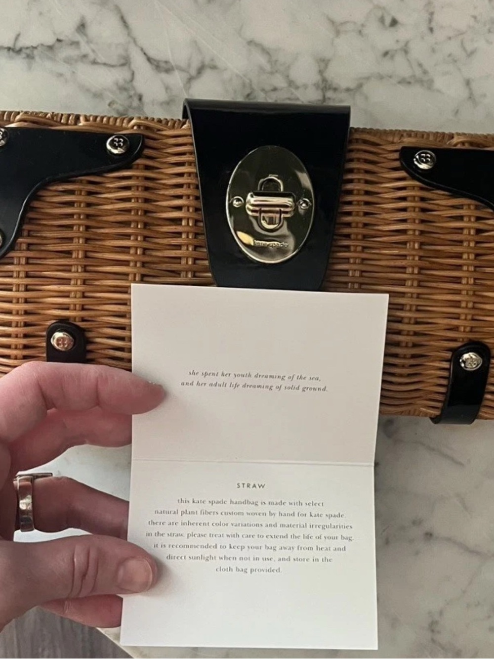 ♠️ KATE SPADE ♠️ Woven Straw Shoulder Bag with Black Leather Trim - Picture 10 of 16